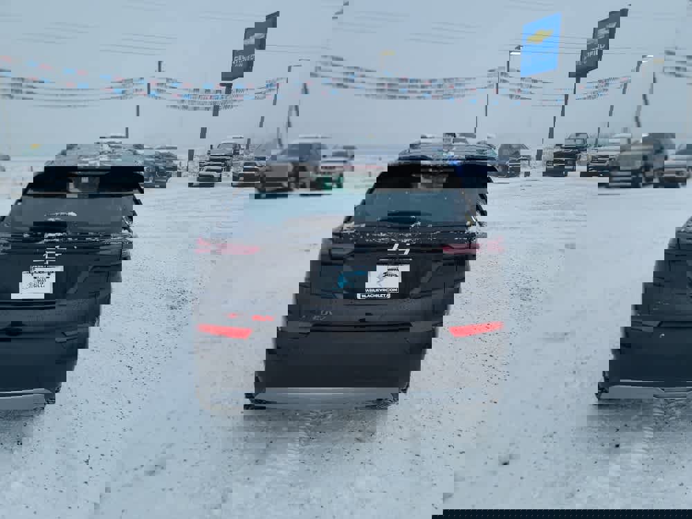 Used 2023 Chevrolet Bolt EUV Premier w/ Sun & Sound Package image 4