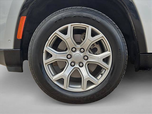 Used 2022 Jeep Wagoneer Series II AWD/4WD image 24