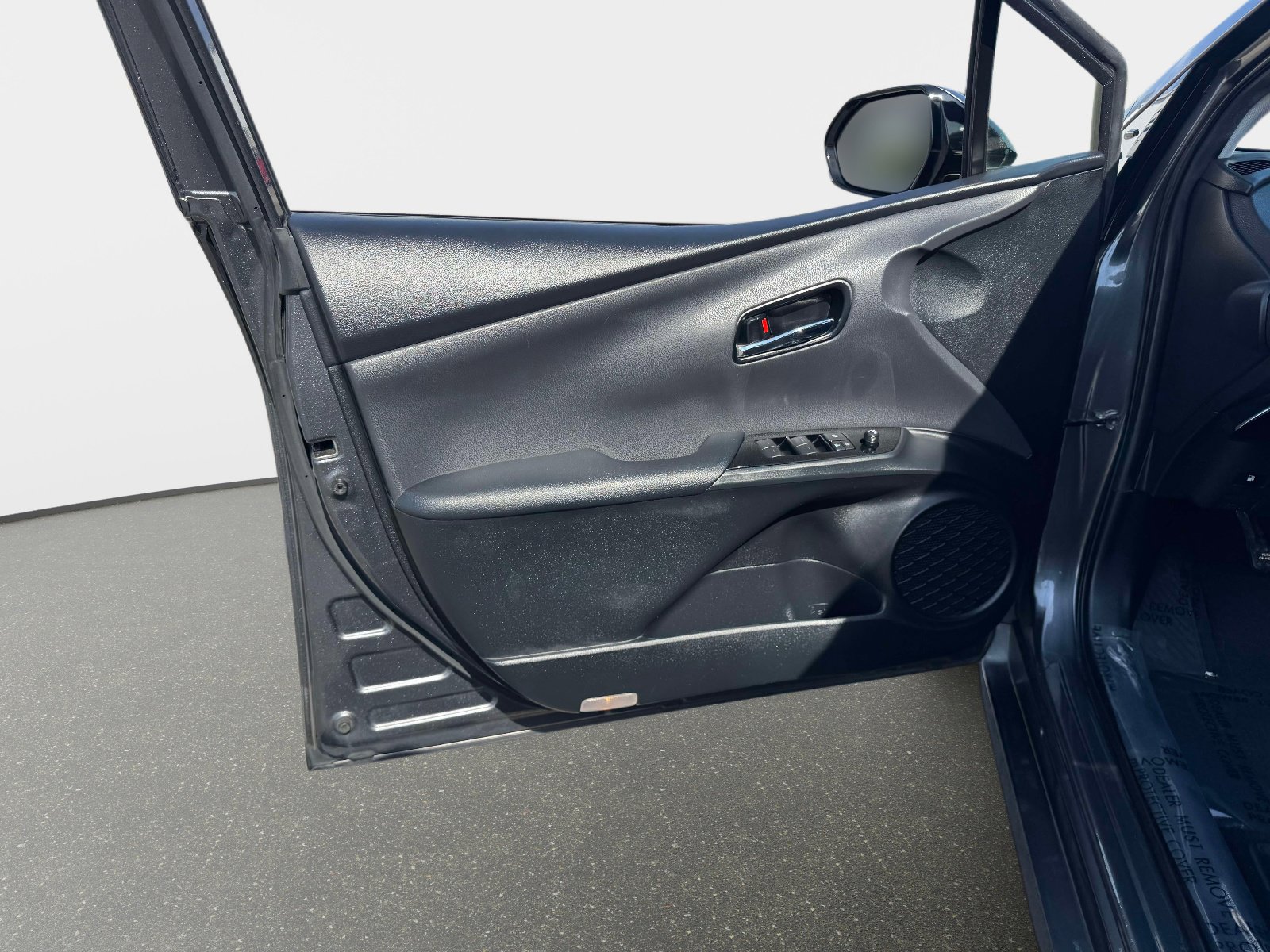 Used 2019 Toyota Prius XLE w/ Advanced Technology Package image 16