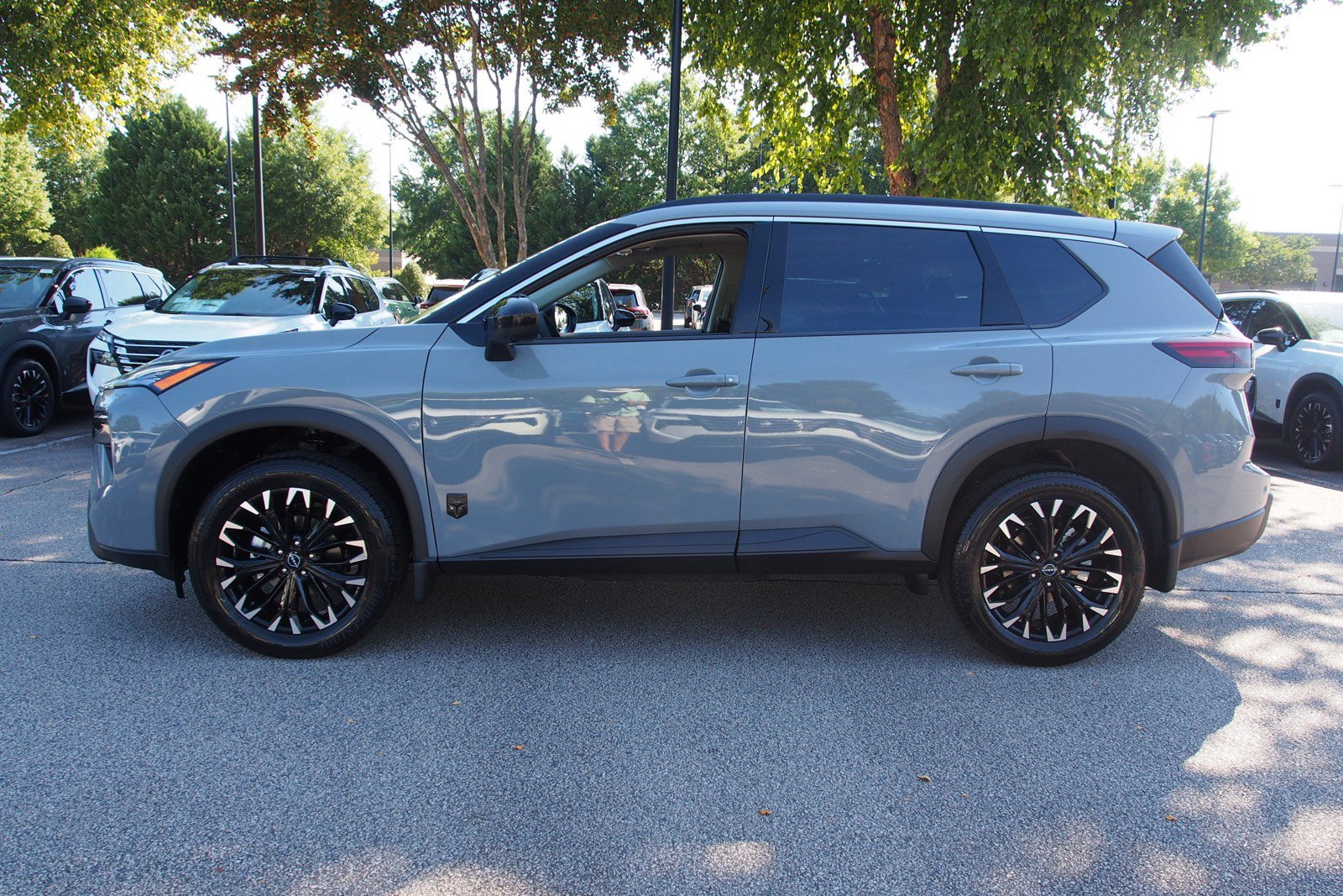 New 2026 Nissan Rogue Dark Armor FWD image 4