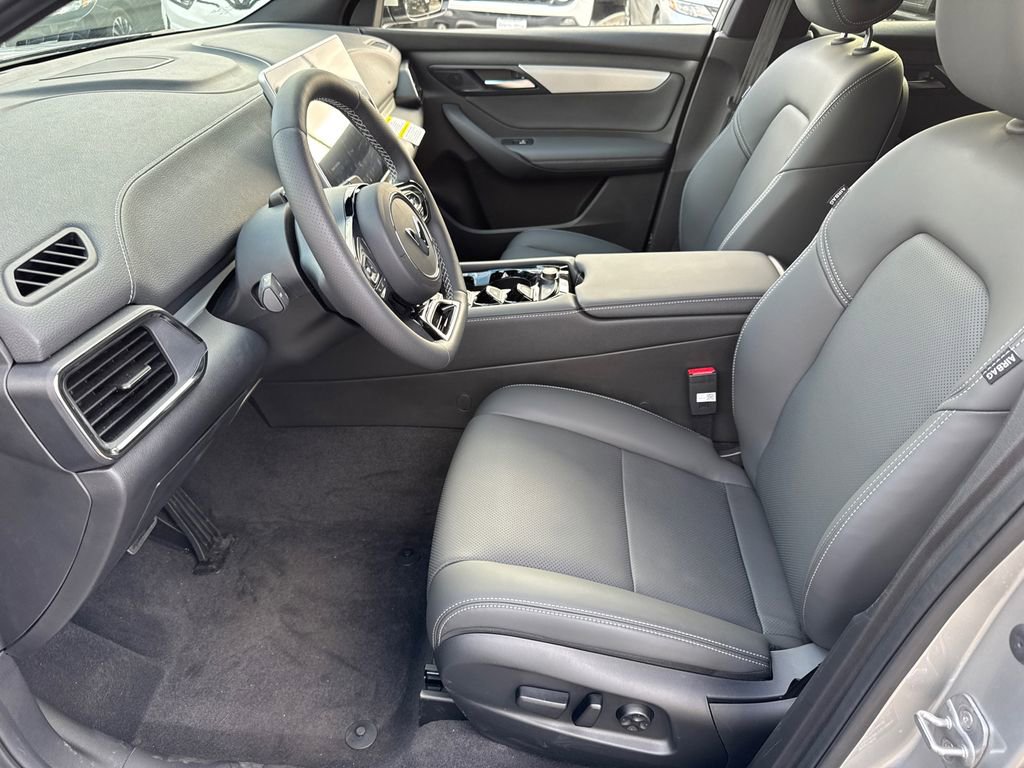 New 2025 VinFast VF 8 Plus AWD/4WD image 25