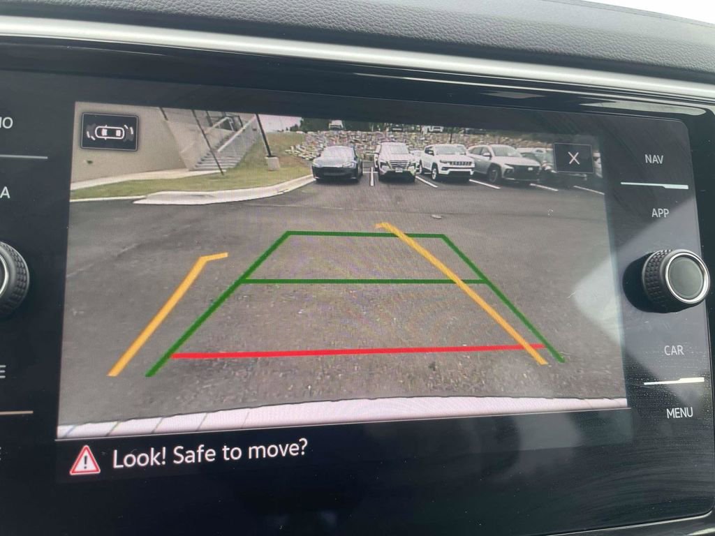 Used 2023 Volkswagen Atlas SEL R-Line image 19