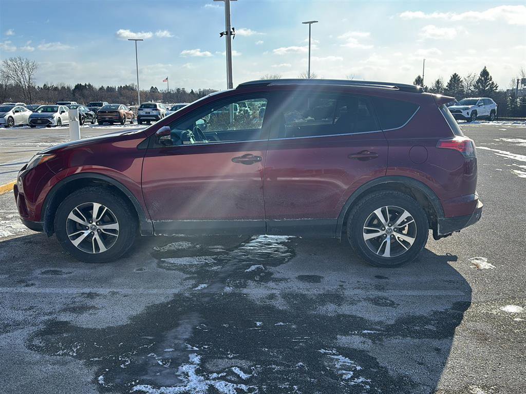 Used 2018 Toyota RAV4 XLE image 11