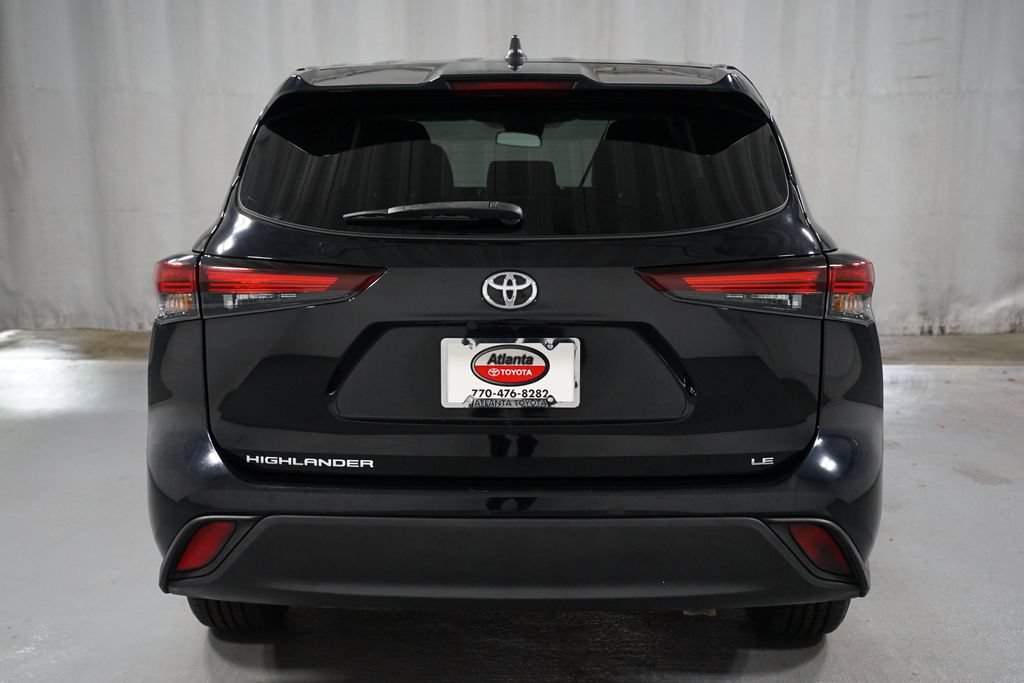 Certified 2024 Toyota Highlander LE FWD image 7
