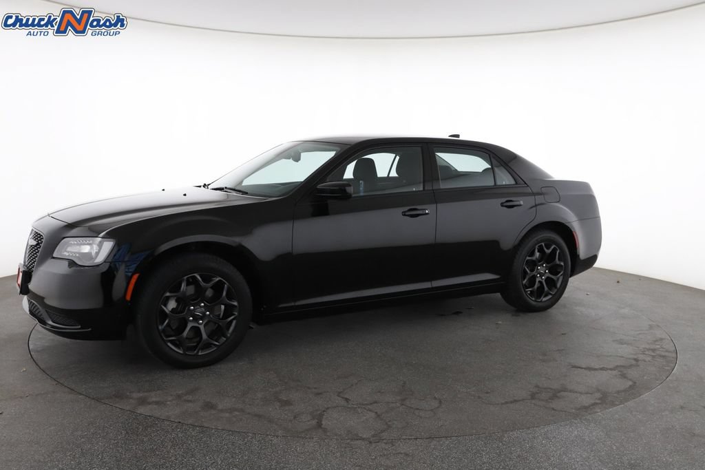 Used 2022 Chrysler 300 Touring w/ Sport Appearance Package AWD/4WD image 6