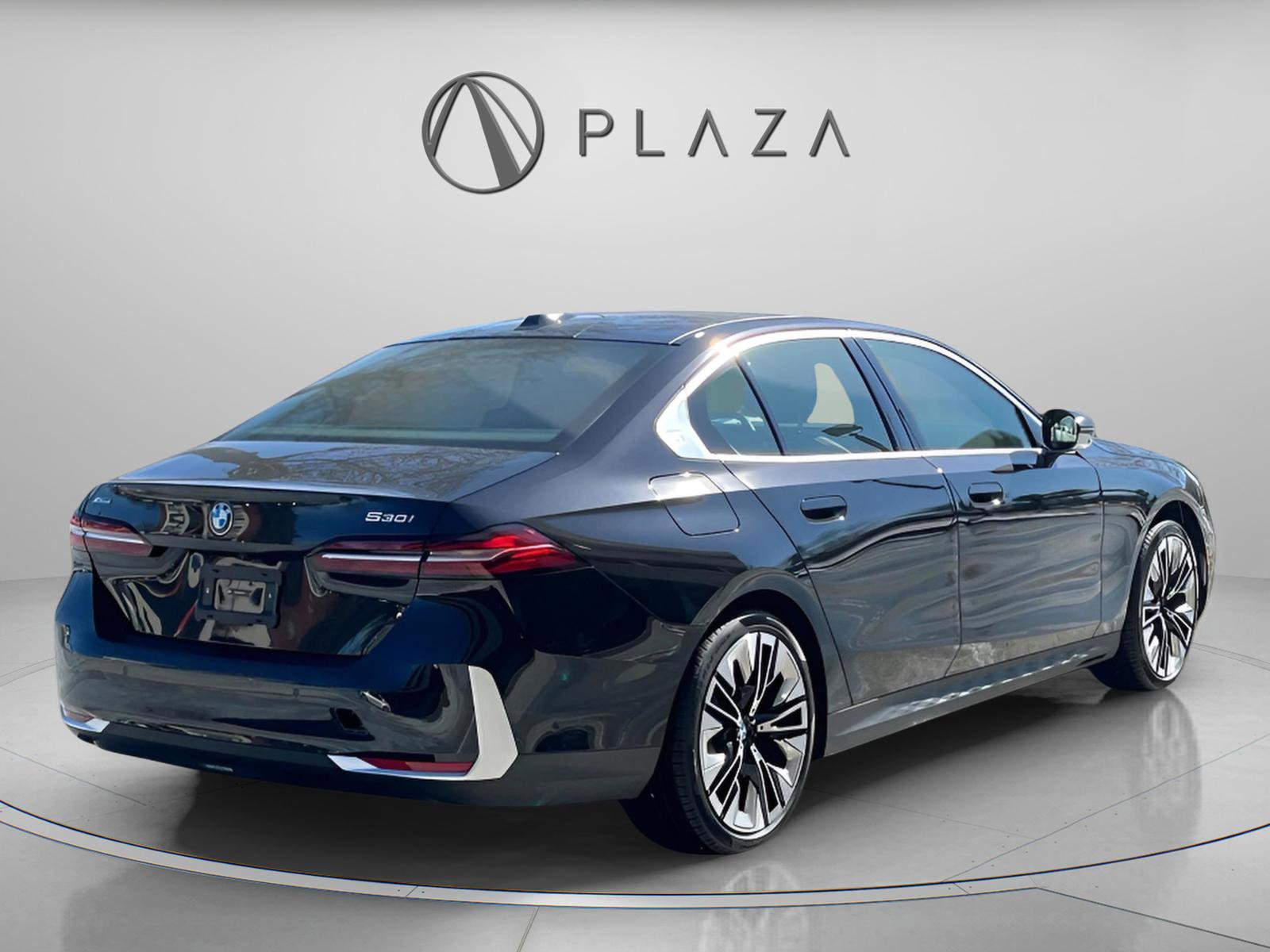 Certified 2025 BMW 530i xDrive w/ Premium Package image 6