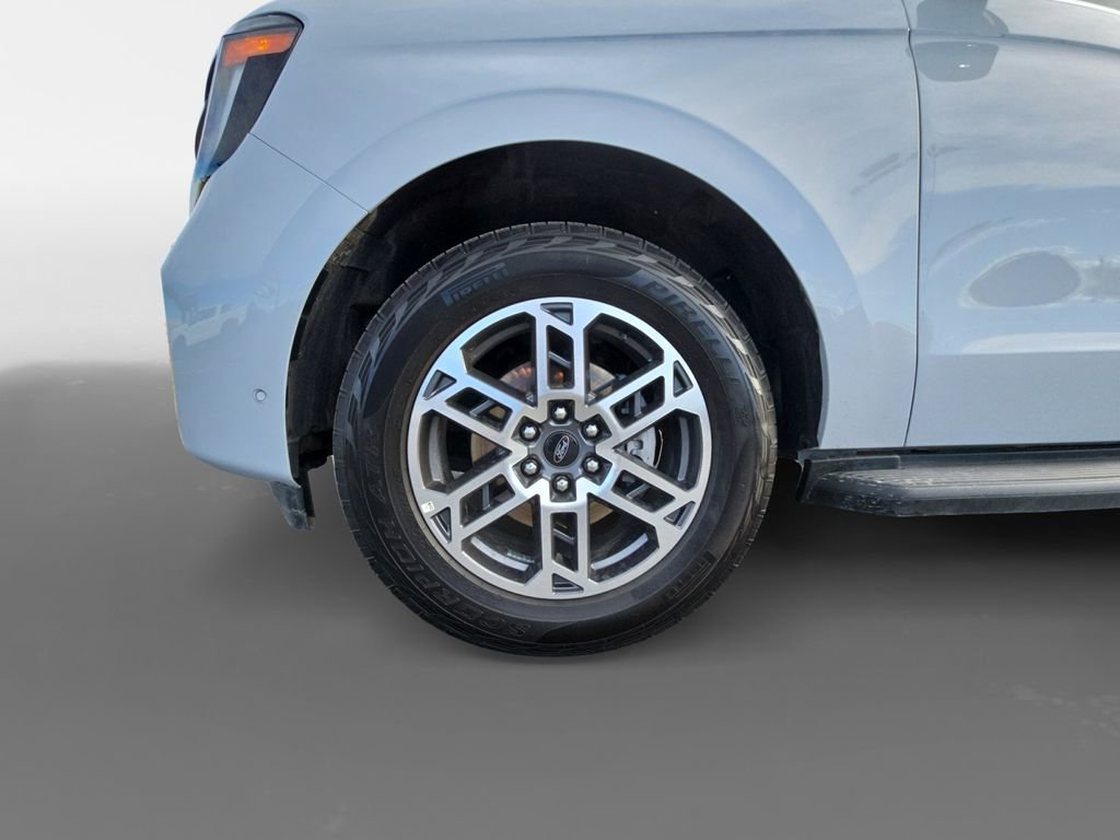 Used 2025 Ford Expedition Max Active image 16