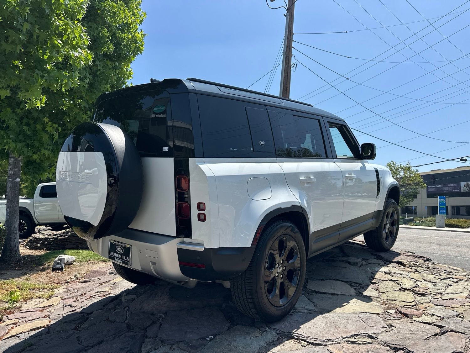 Certified 2024 Land Rover Defender 110 S AWD/4WD image 3