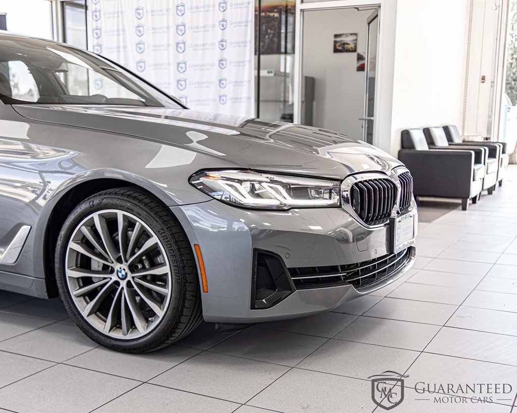 Used 2023 BMW 530i xDrive w/ Convenience Package AWD/4WD image 4