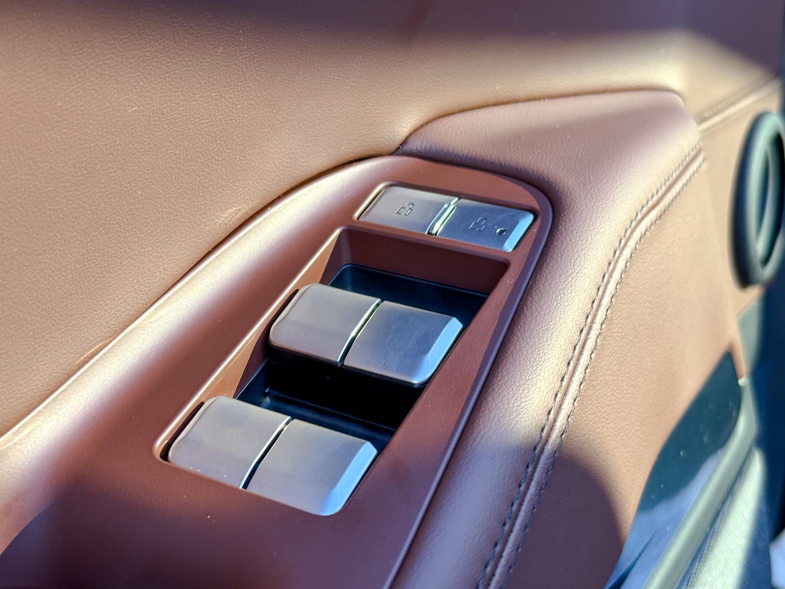 Used 2025 Lincoln Navigator L Reserve image 18