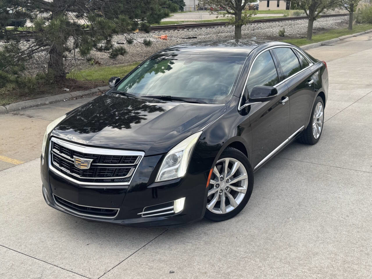 Used 2016 Cadillac XTS Luxury AWD/4WD image 1