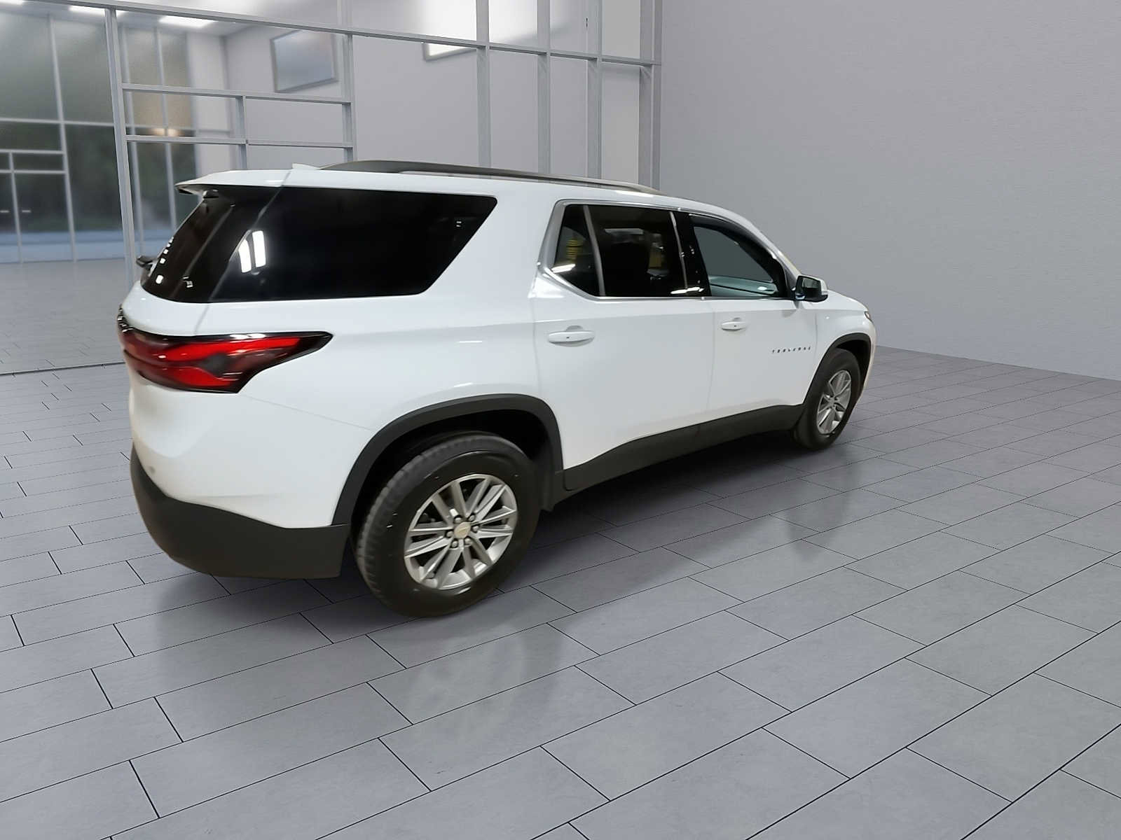 Used 2023 Chevrolet Traverse LT FWD image 8