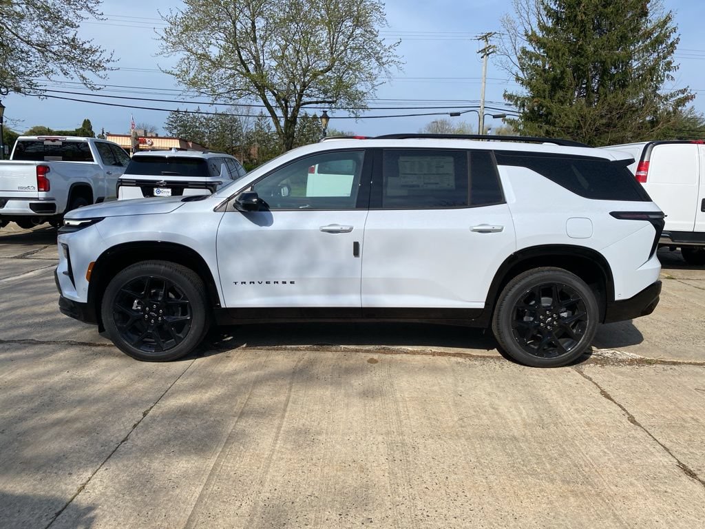 New 2026 Chevrolet Traverse RS w/ LPO, Floor Liner Package AWD/4WD image 7