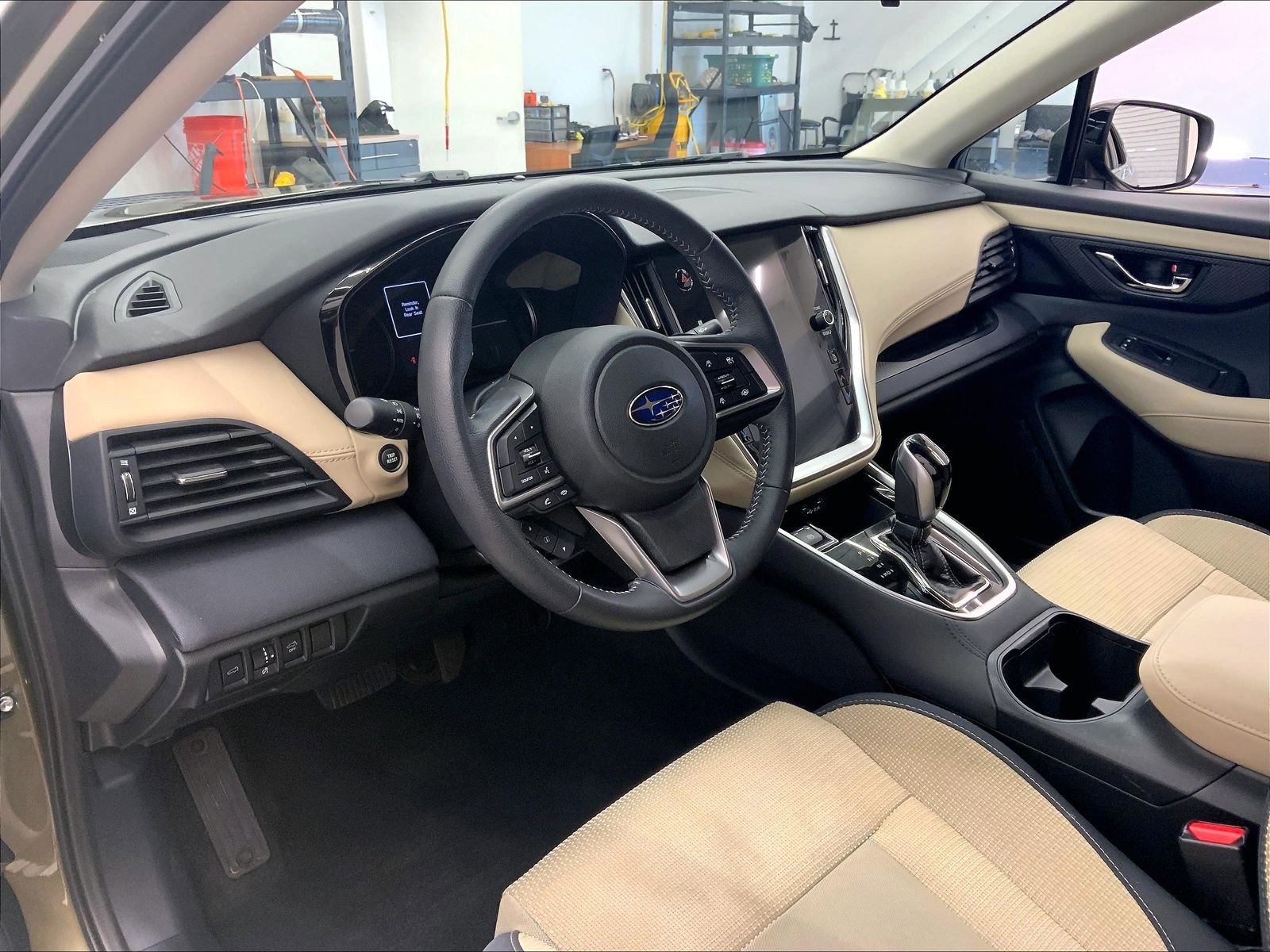 Used 2022 Subaru Outback Premium AWD/4WD image 4