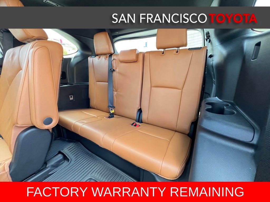 Used 2023 Toyota Highlander Platinum FWD image 16