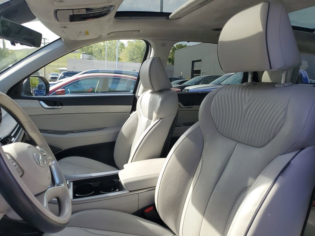 Used 2024 Hyundai Palisade Calligraphy image 11