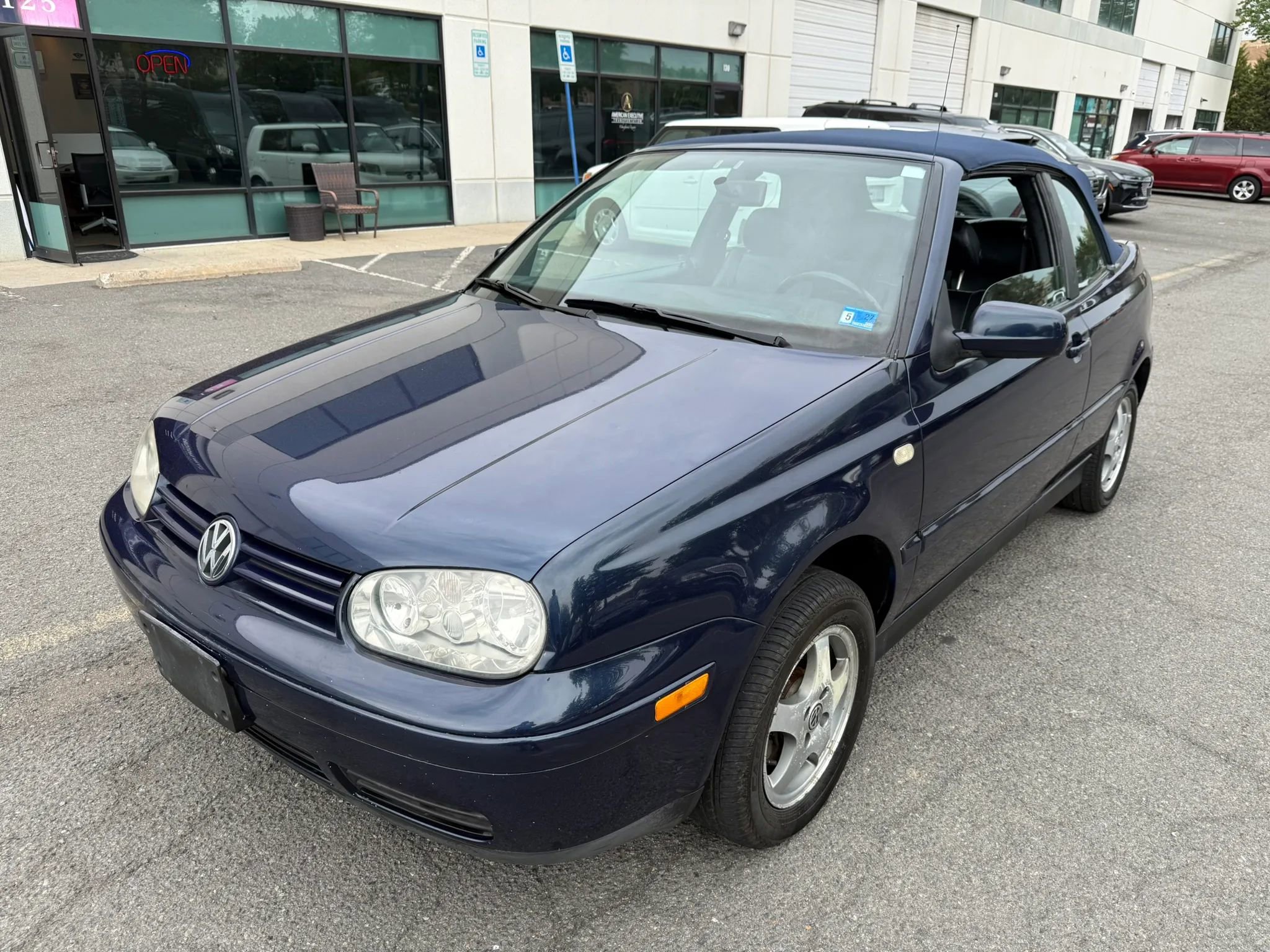 Used 2000 Volkswagen Cabrio GLS FWD image 11