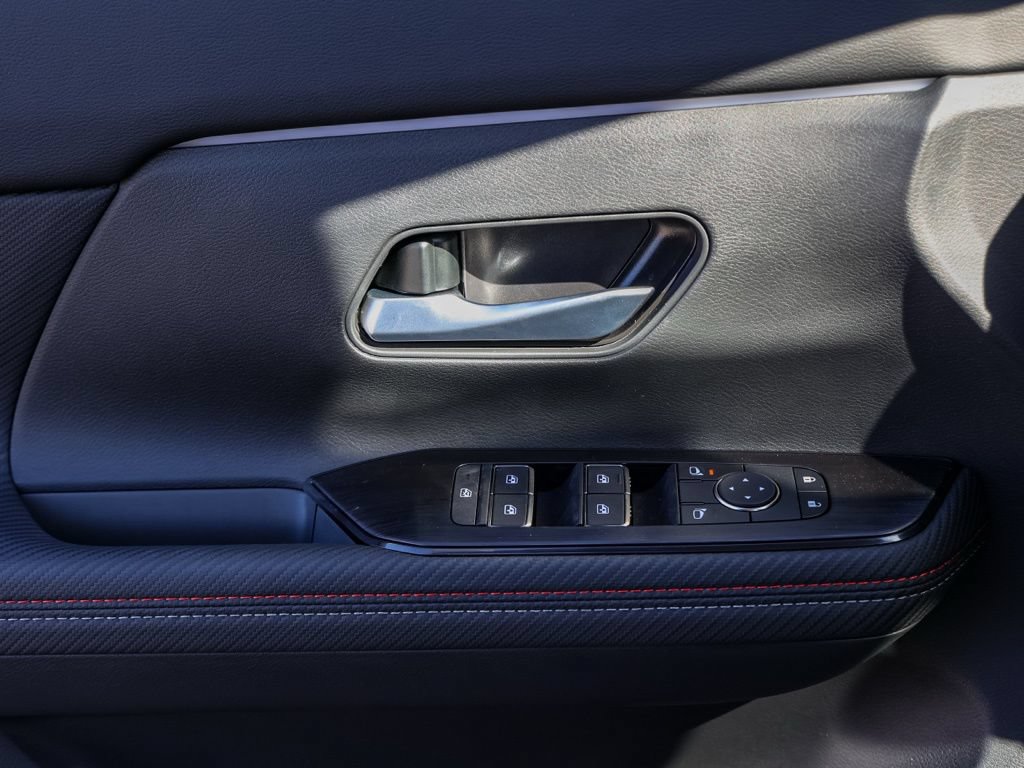 New 2026 Nissan Kicks SR FWD image 24