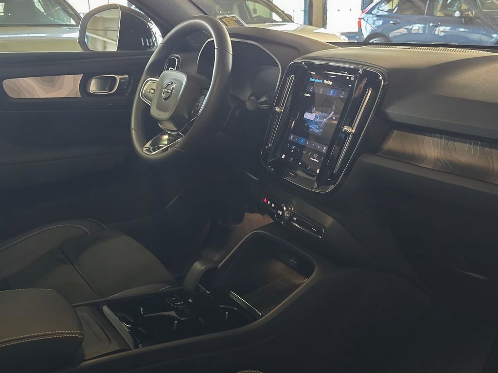 Certified 2023 Volvo C40 P8 Recharge Ultimate image 48