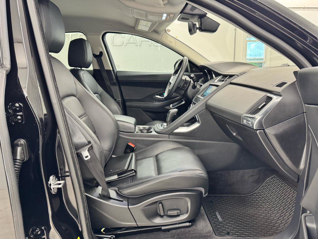 Used 2020 Jaguar E-PACE AWD/4WD image 18