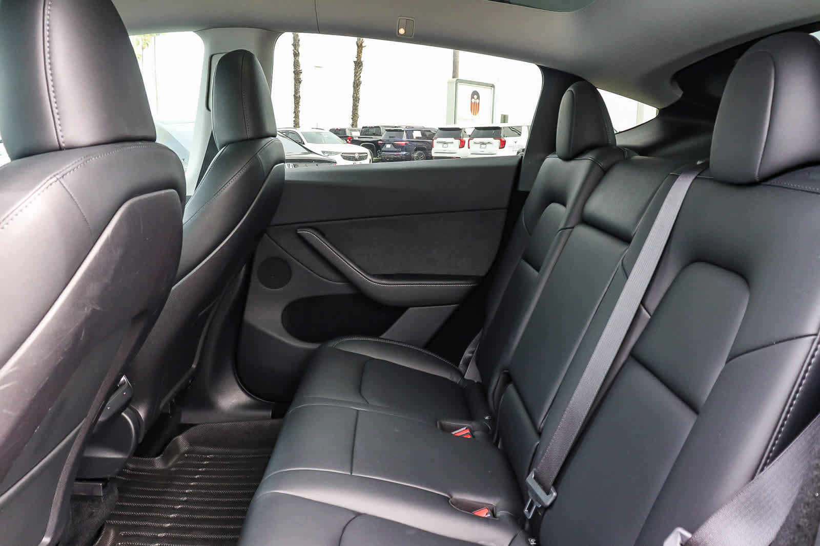 Used 2023 Tesla Model Y Long Range image 17