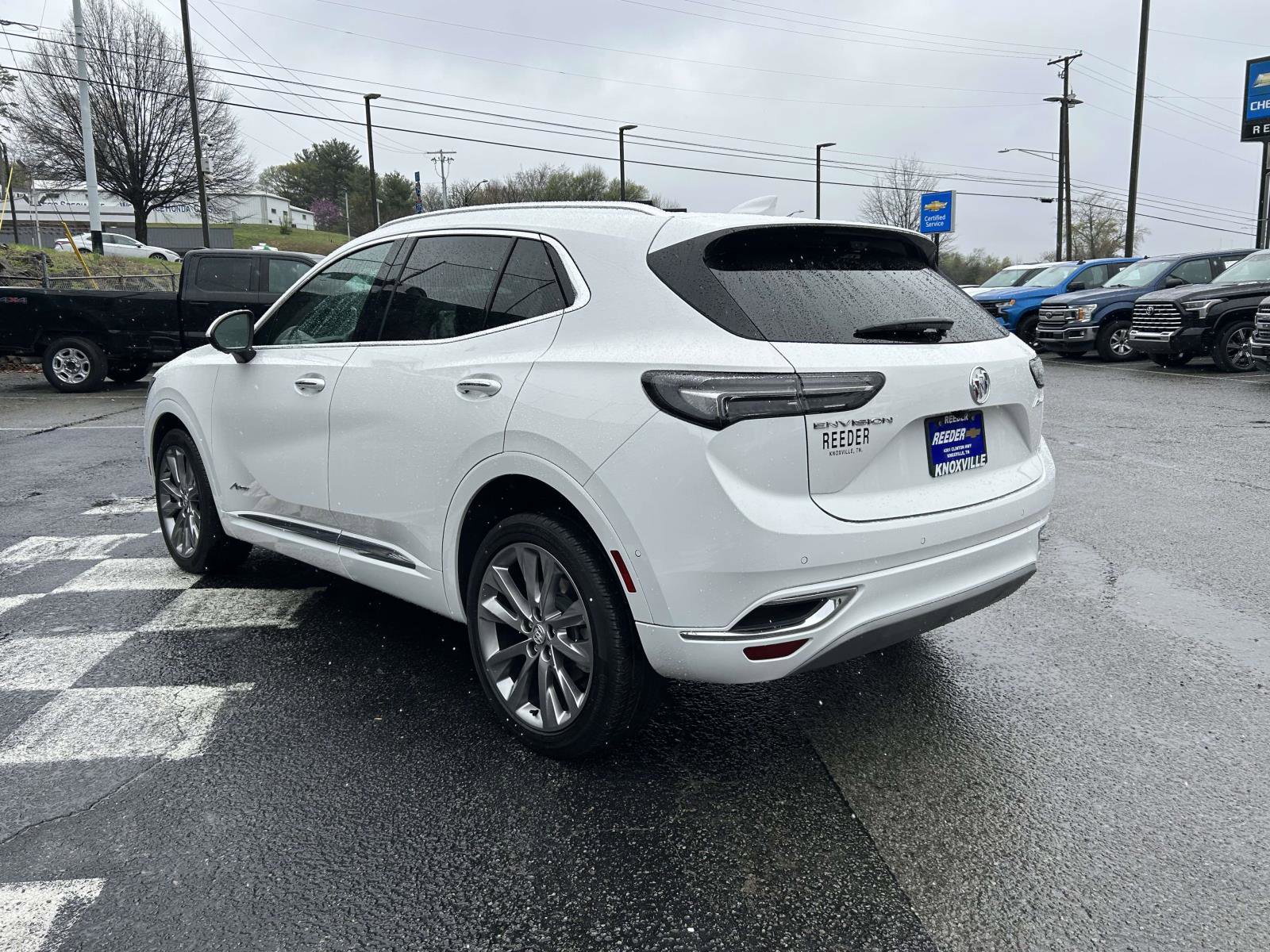 Used 2022 Buick Envision Avenir w/ Technology Package II image 5