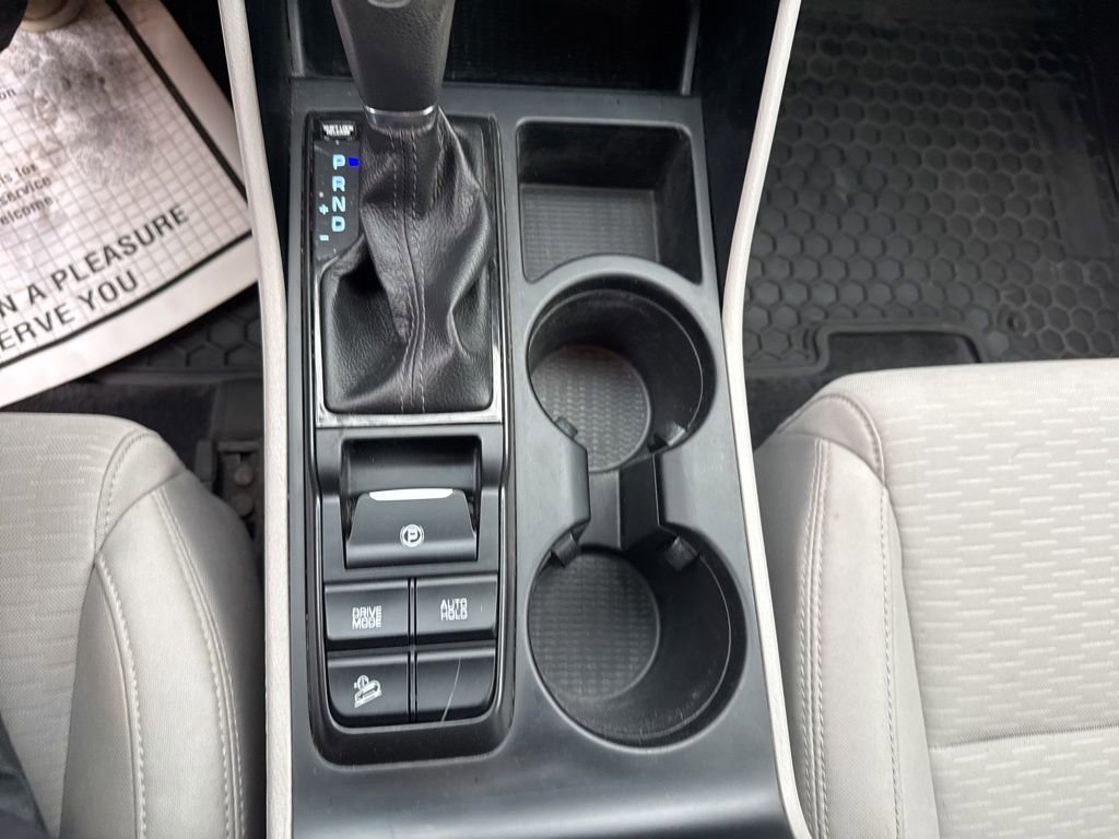 Used 2021 Hyundai Tucson SE w/ Cargo Package image 17