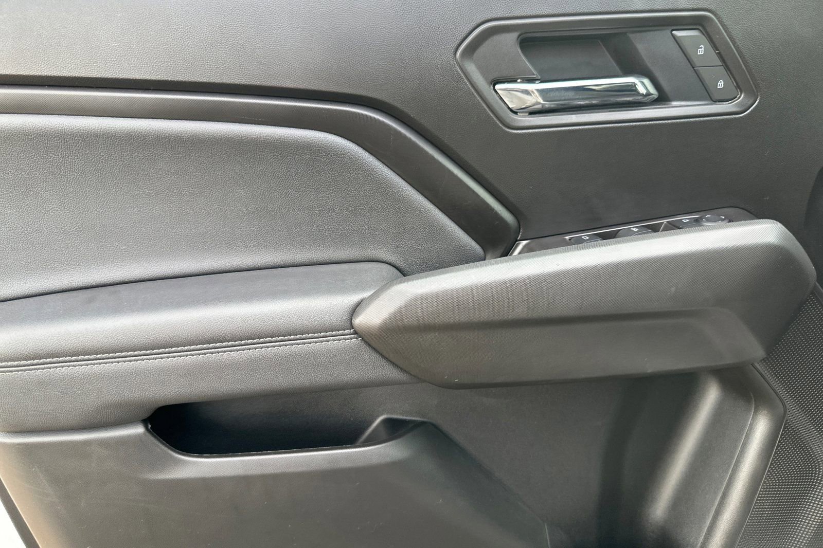 Certified 2025 GMC Canyon Elevation image 11