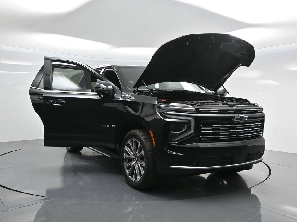 Used 2025 Chevrolet Tahoe High Country image 30