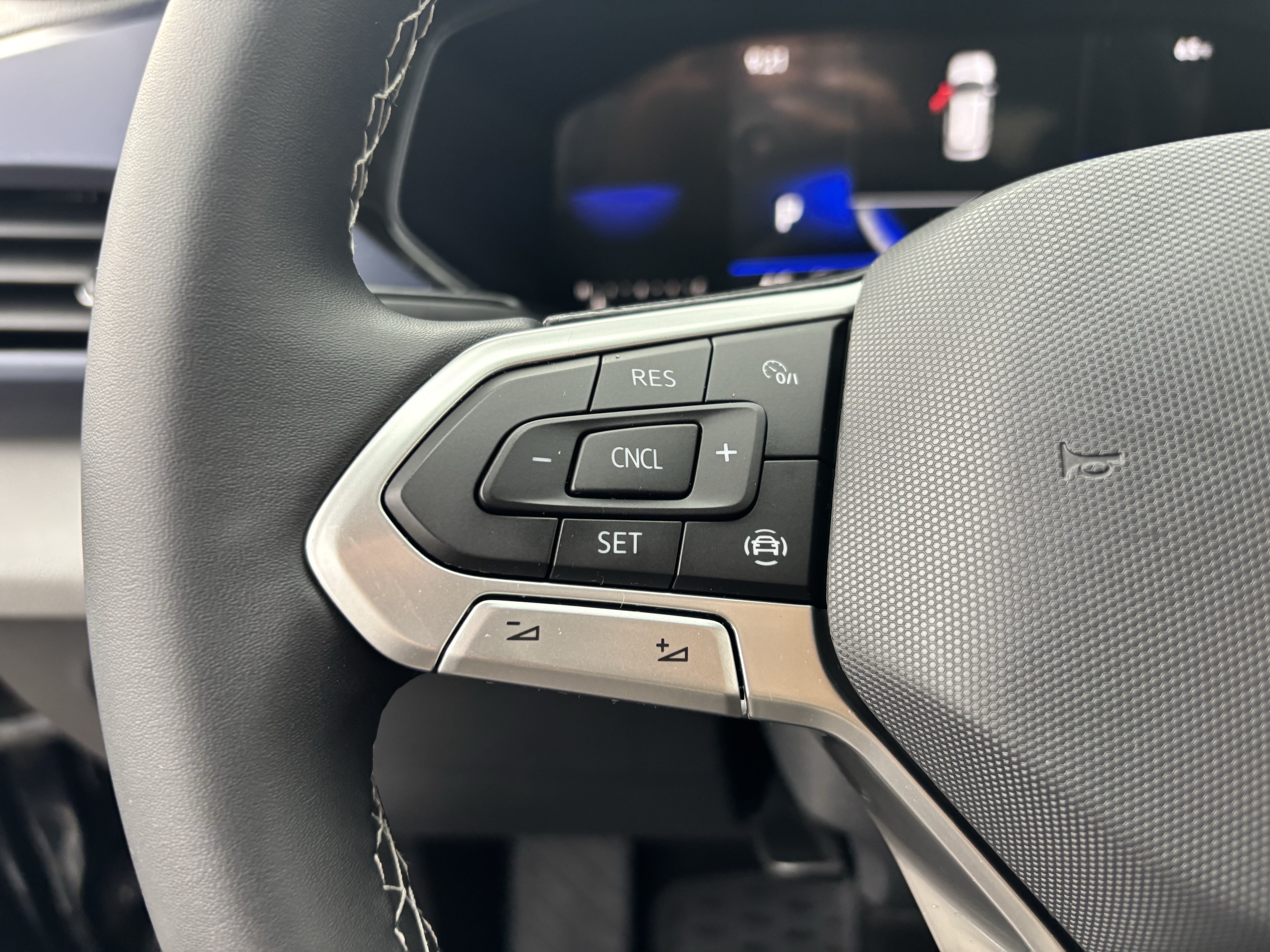 New 2026 Volkswagen Taos SE FWD image 26