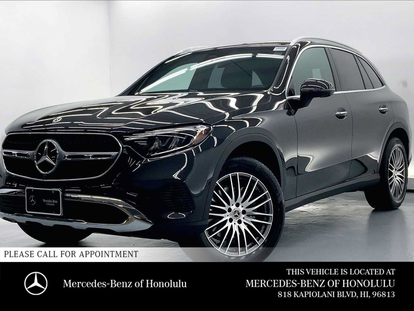 Used 2026 Mercedes-Benz GLC 300 image 1
