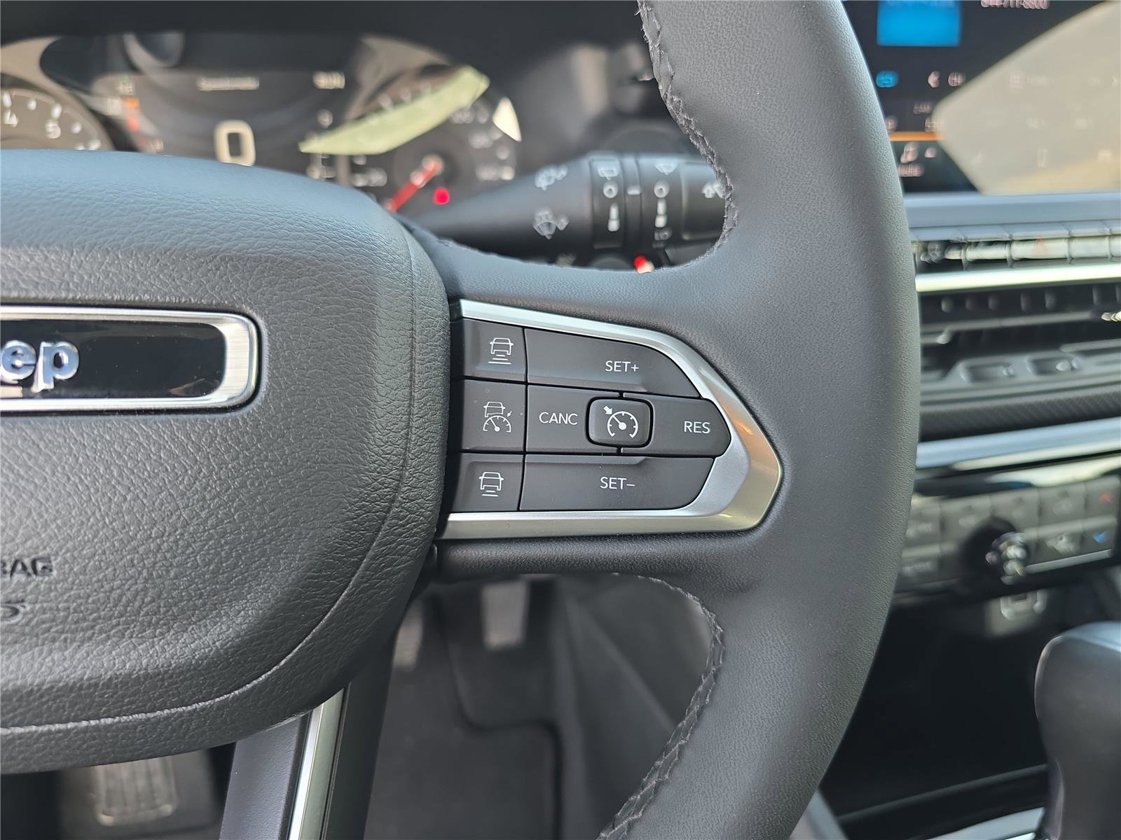 Used 2026 Jeep Compass Limited image 31