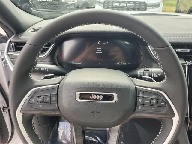 New 2025 Jeep Grand Cherokee Limited image 29