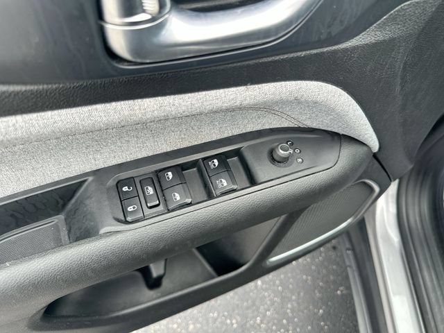 Used 2023 Jeep Compass Latitude AWD/4WD image 15