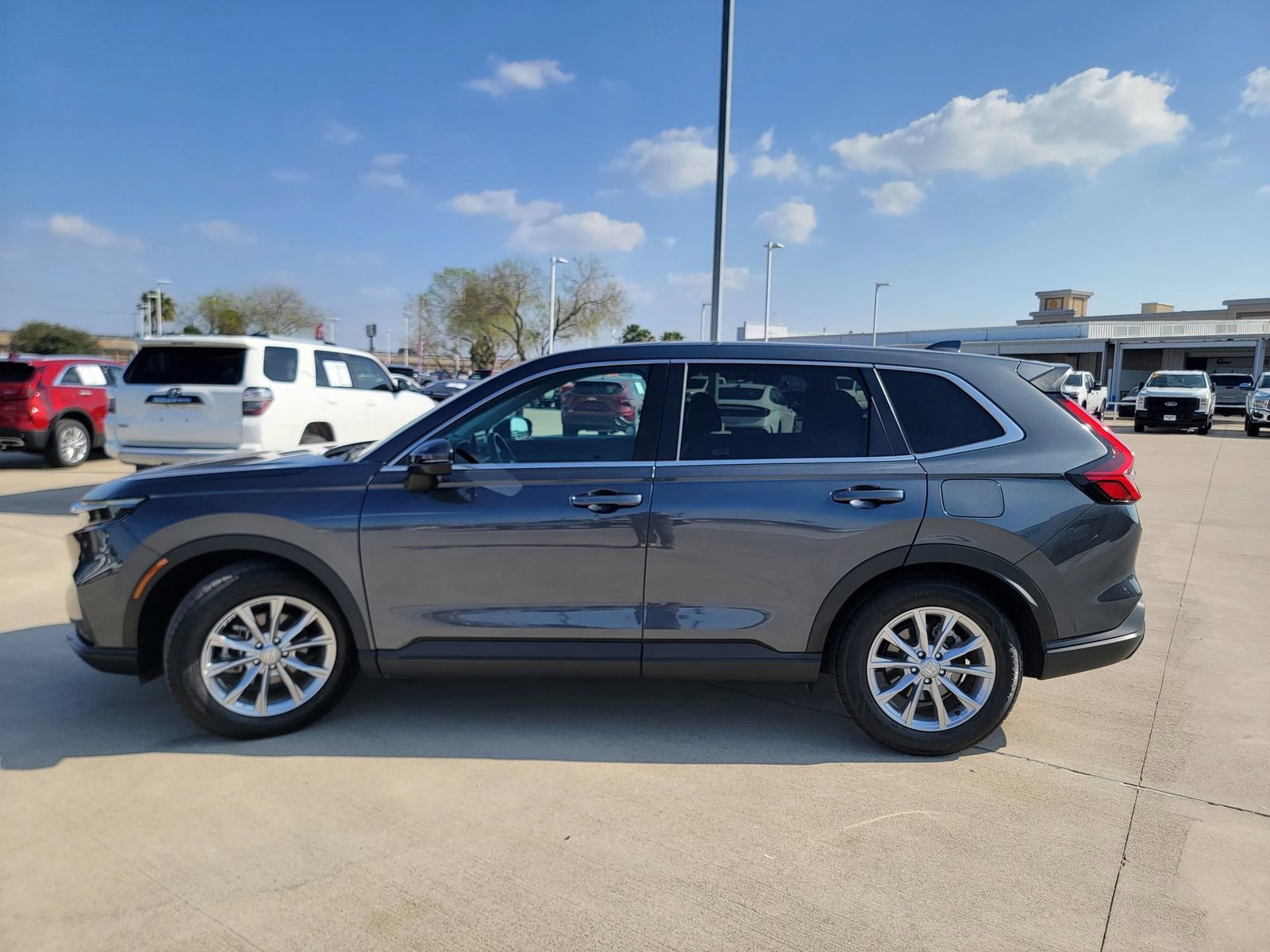 Used 2025 Honda CR-V EX-L image 4