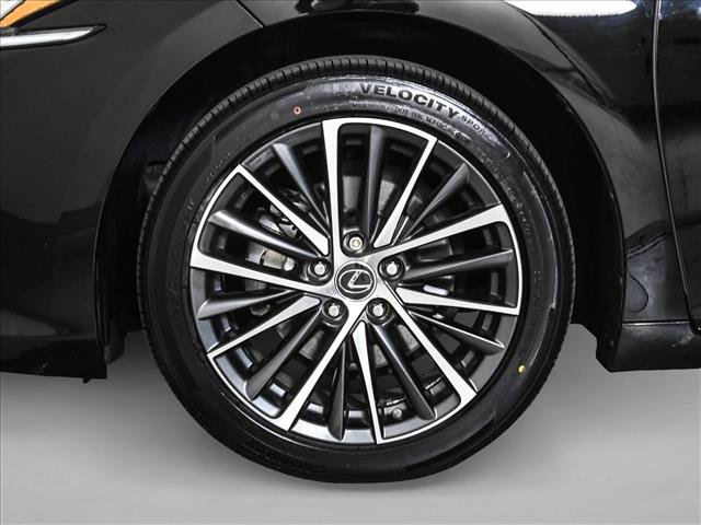 Used 2023 Lexus ES 250 w/ Premium Package AWD/4WD image 24