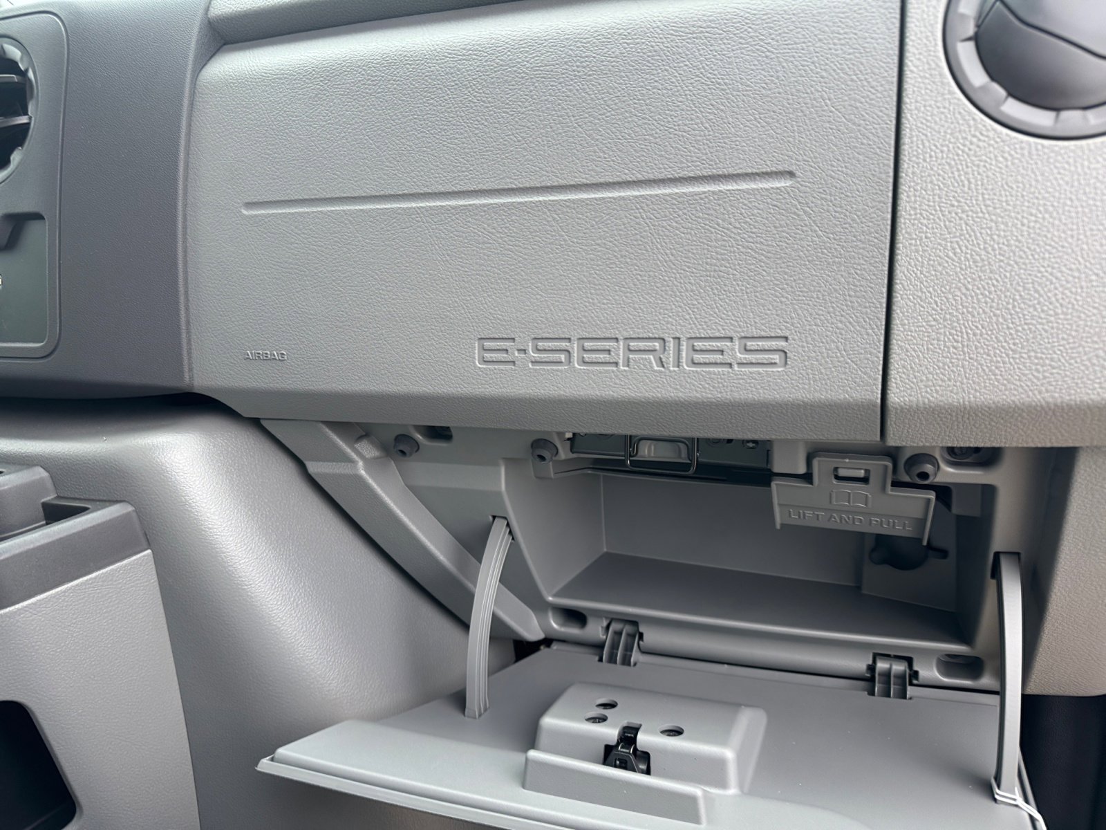 New 2025 Ford E-450 and Econoline 450 Super Duty w/ Power Equipment Group image 20