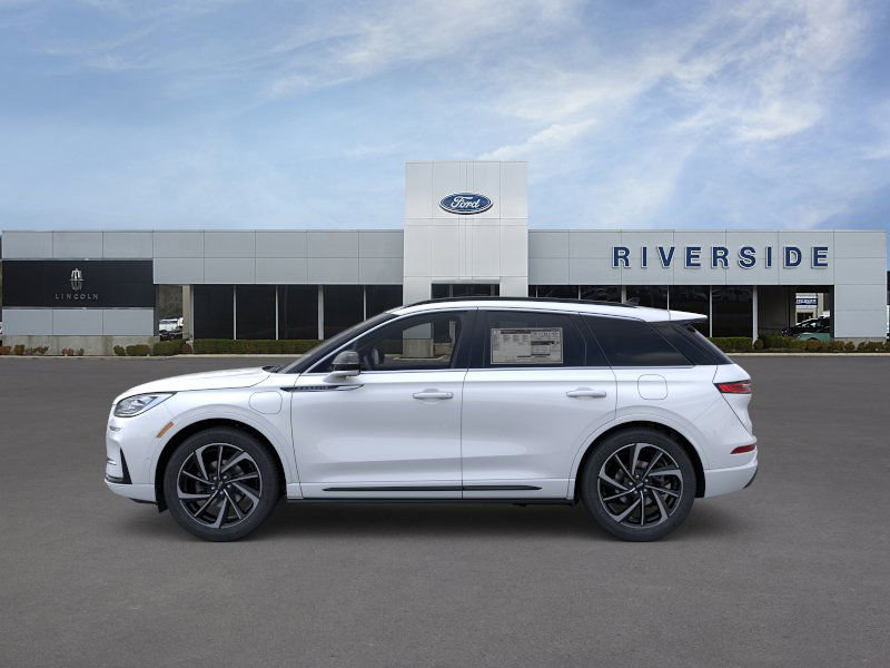 New 2025 Lincoln Corsair Grand Touring w/ Equipment Group 302A AWD/4WD image 3