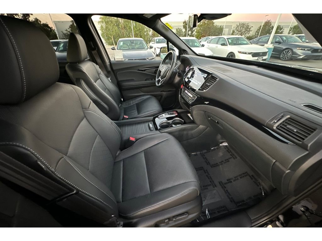 Used 2023 Honda Passport Elite image 19