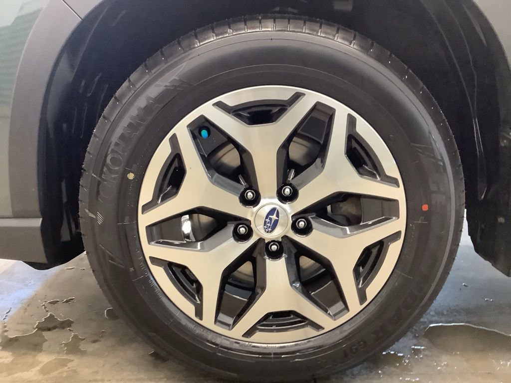 Used 2023 Subaru Forester Premium AWD/4WD image 22