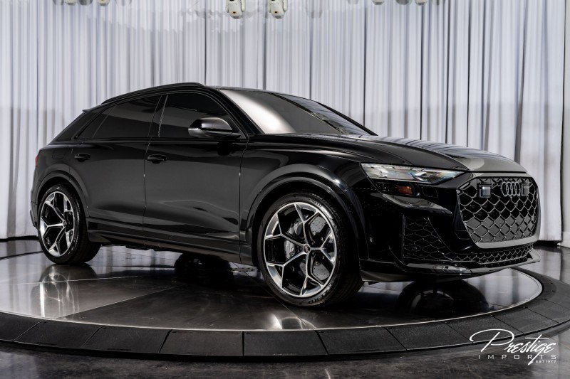 Used 2025 Audi RS Q8 performance image 23