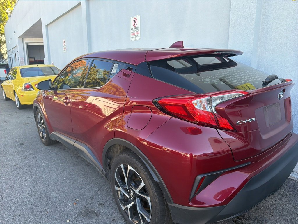 Used 2019 Toyota C-HR XLE image 6