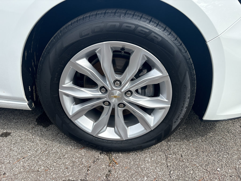 Used 2023 Chevrolet Malibu LT FWD image 31