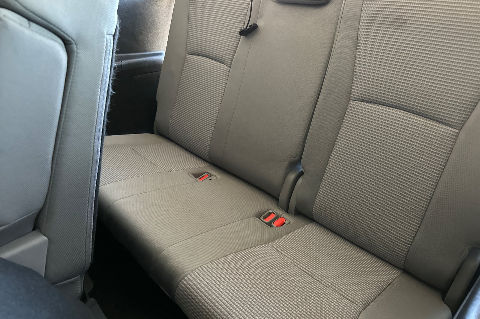 Used 2023 Toyota Highlander LE FWD image 16