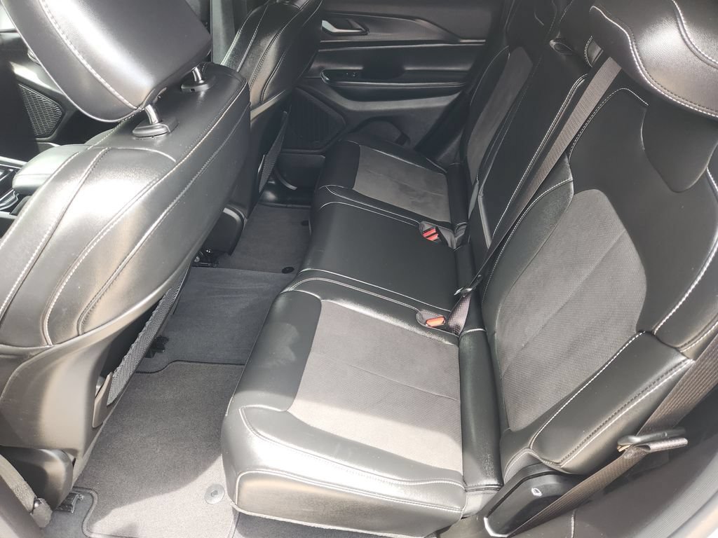 Used 2023 Jeep Grand Cherokee Altitude RWD image 31