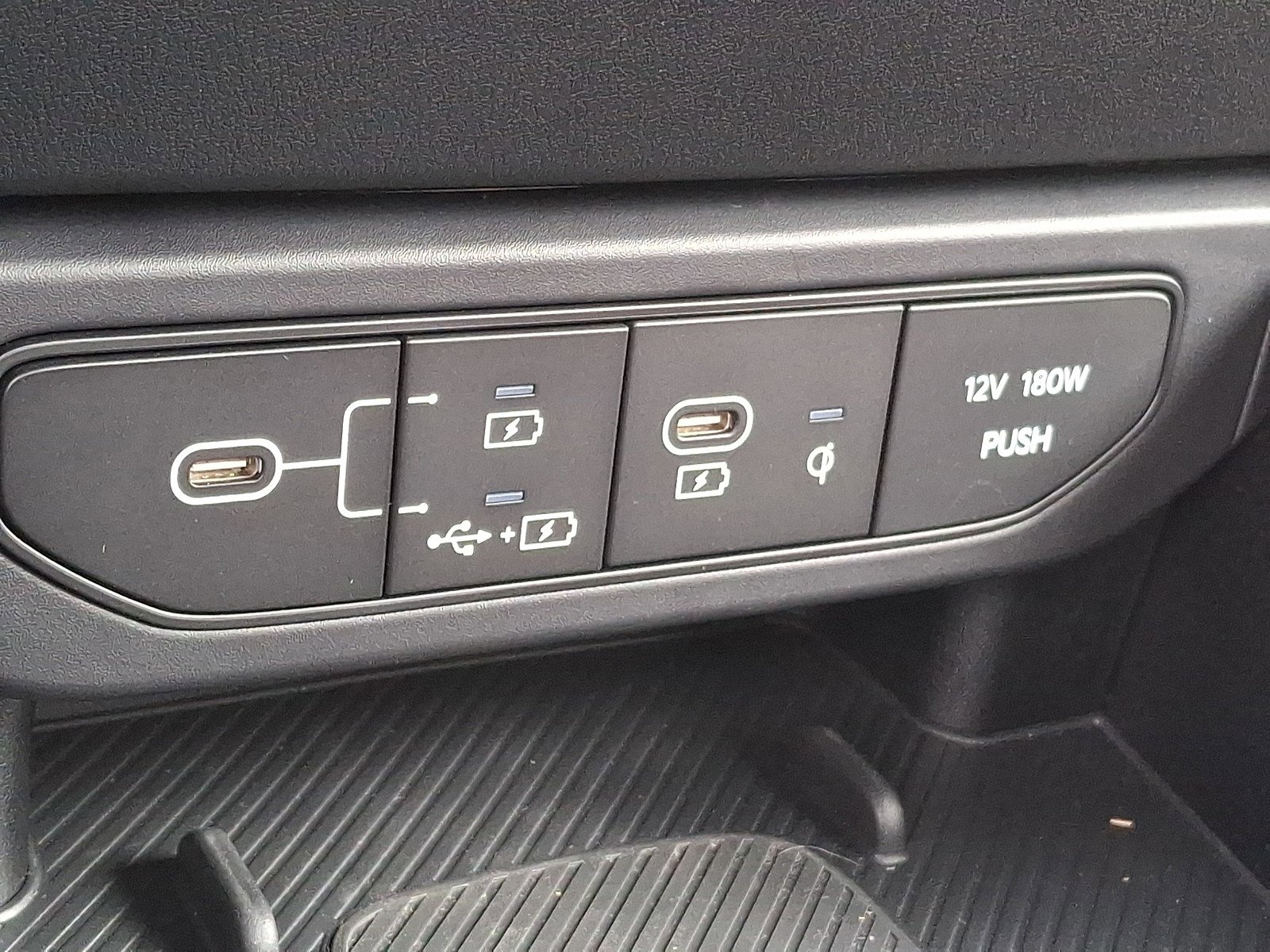 New 2025 Kia K4 GT-Line Turbo image 13