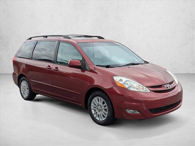 Used 2010 Toyota Sienna XLE FWD image 3