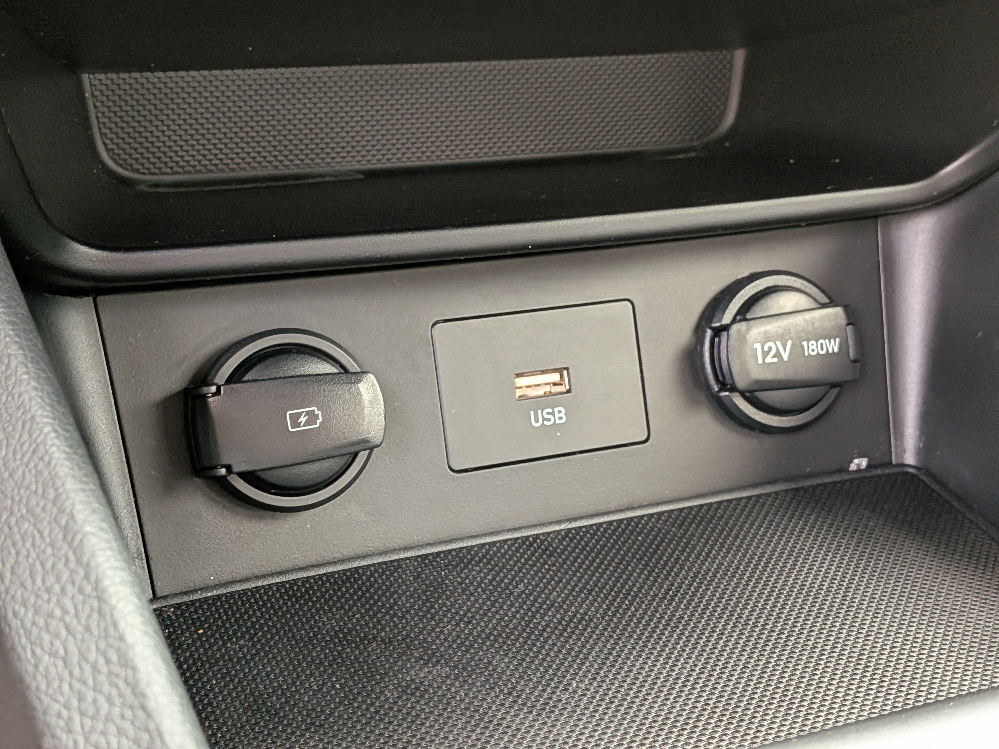 Used 2022 Hyundai Kona SE FWD image 28