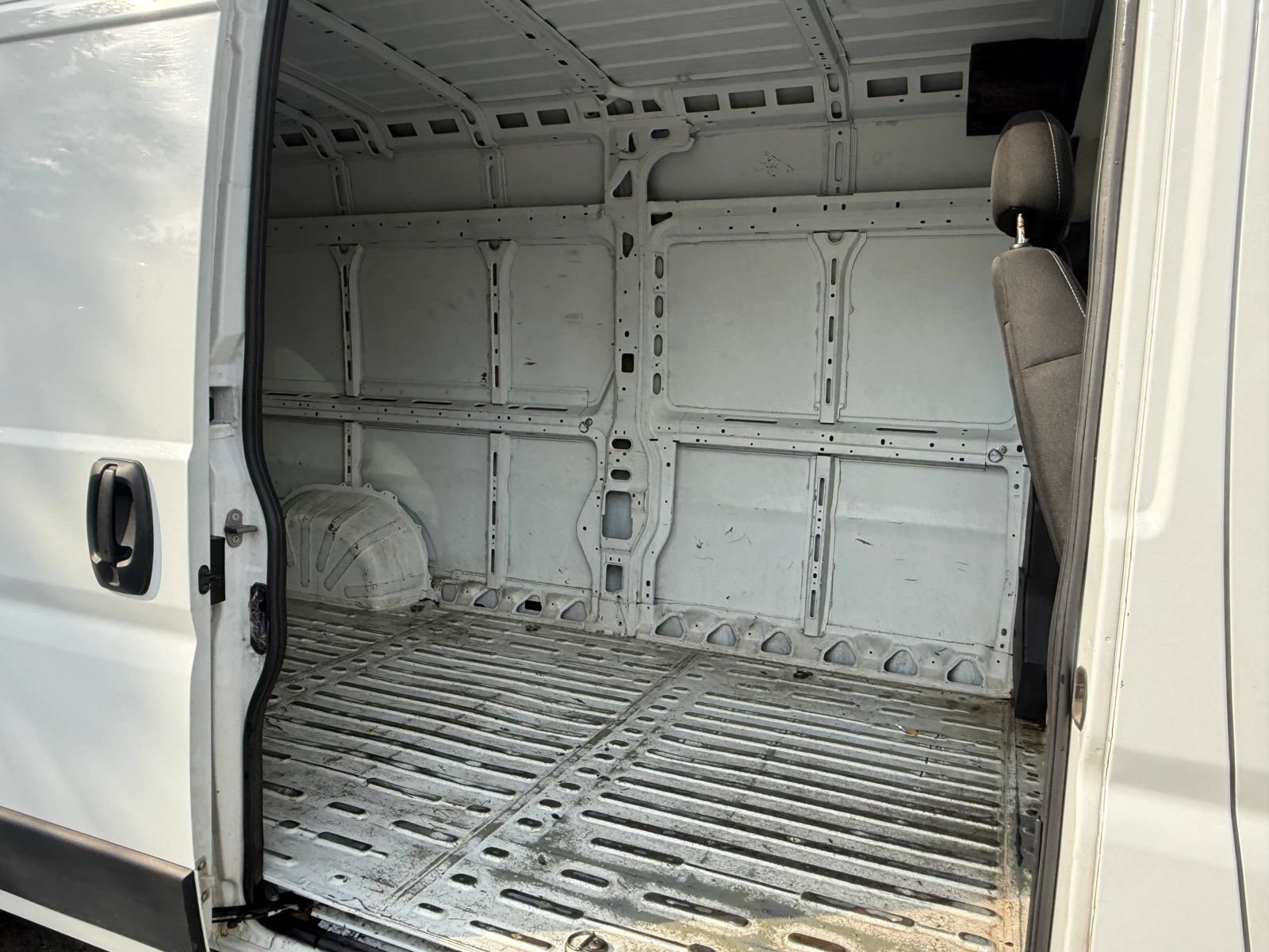 Used 2023 RAM ProMaster 2500 FWD image 18