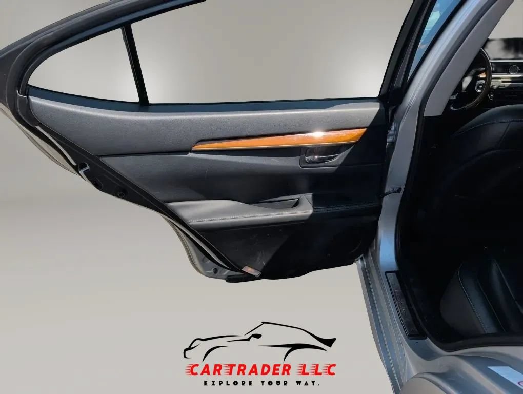 Used 2013 Lexus ES 300h w/ Luxury Pkg FWD image 17
